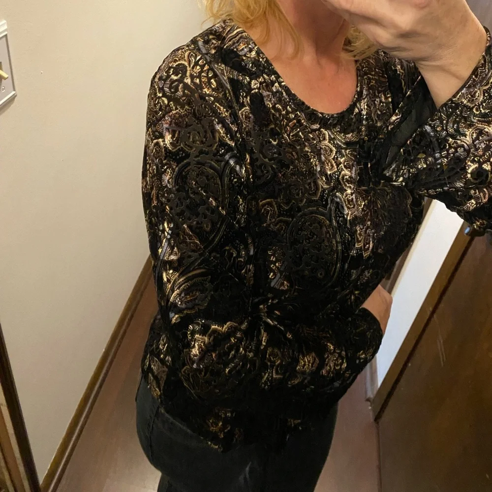 TRIBAL velvet long sleeved shirt top. Beautiful pattern, bell sleeves. US size M - Picture 7 of 7